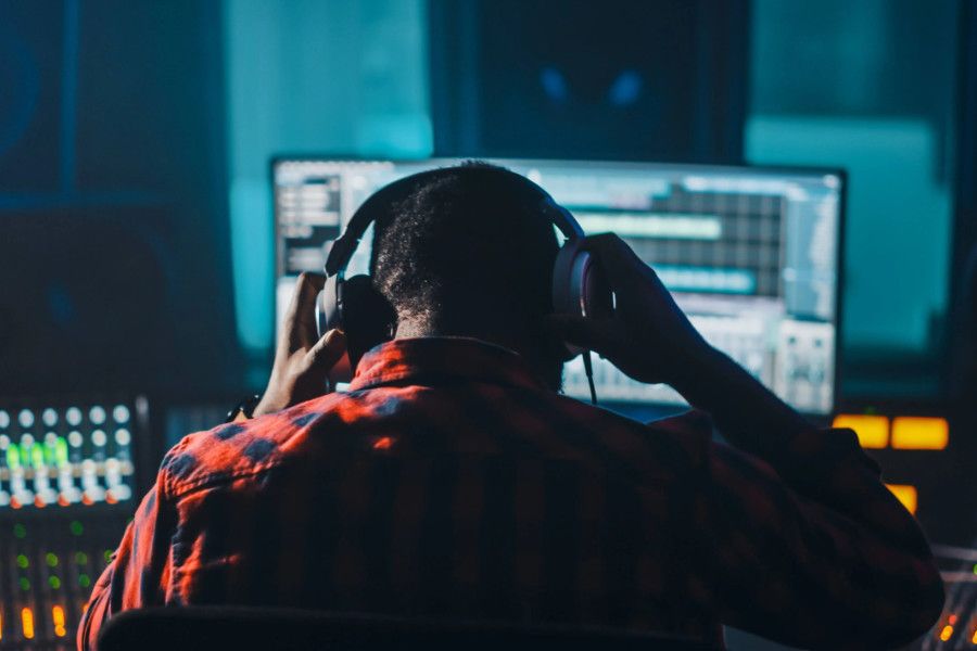 shutterstock_1760638382_IFPI_LATINA_1367bef35e